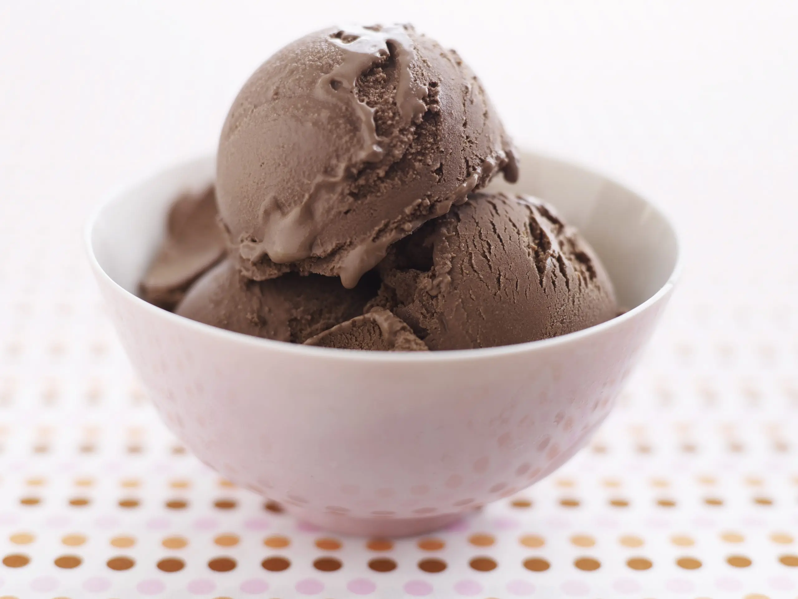 If we eat ice cream on hot days, we can get tonsillitis? The ENT doctor warns