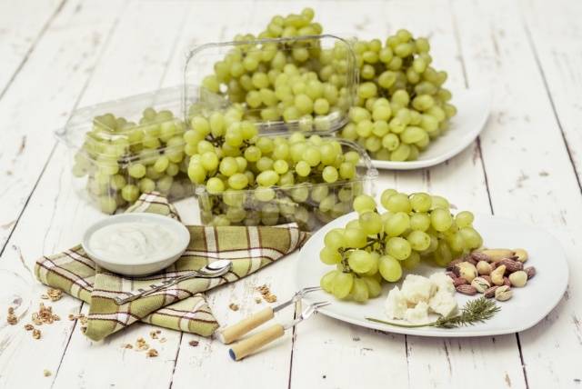 Improved Rusbol grapes: variety description, photos, reviews