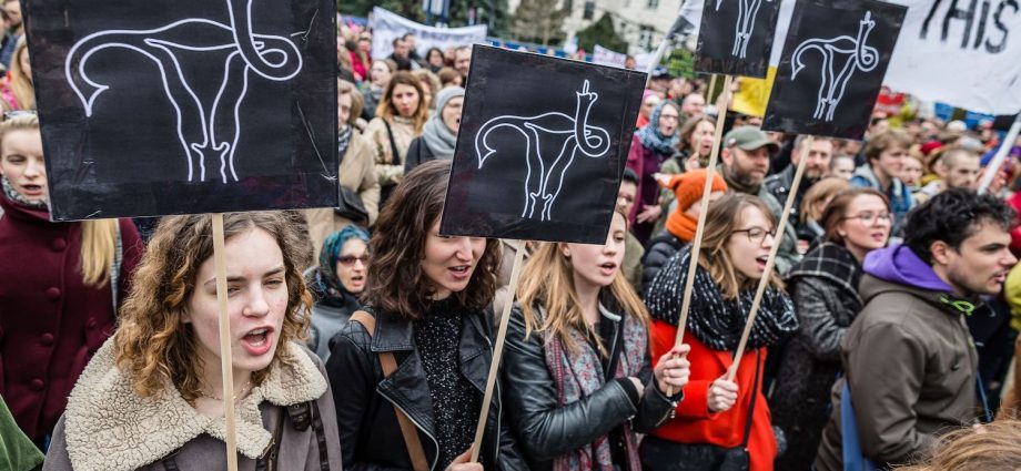 In Poland, abortion is practically unavailable. And at our neighbors?