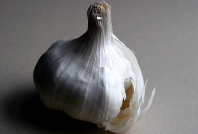 Is it possible to eat garlic with diabetes mellitus type 1, type 2