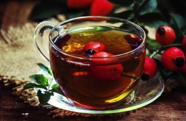 Is it possible to give rose hips to children: fruits, decoctions, infusions