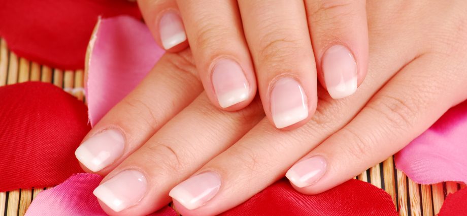 It looks unsightly, it is dangerous to health. You will notice the symptom of high cholesterol on your nails