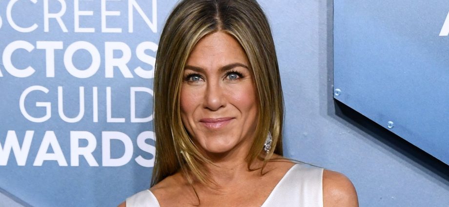 Jennifer Aniston has struggled with insomnia for years. She revealed the tricks that helped her