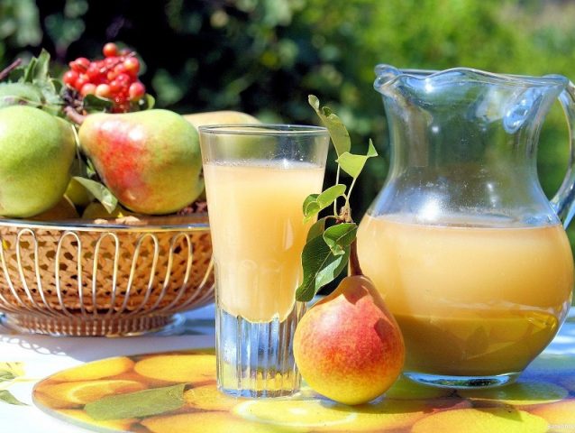 Juice from curds in a juicer for the winter