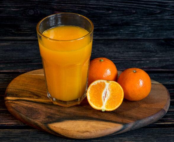 Juice from tangerines at home: recipes, how to make in a blender and for the winter