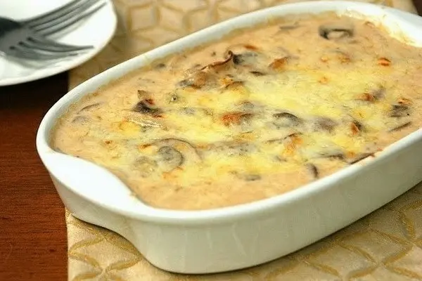 Julienne recipes with chicken and mushrooms with sour cream