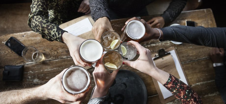 Just one night of drinking has a dramatic effect on the body. Here&#8217;s what happens to the brain, liver, and stomach