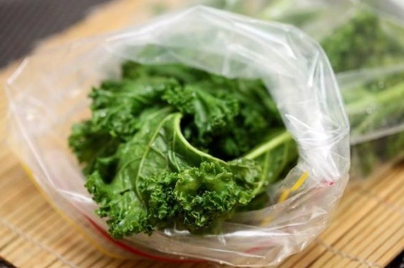 Kale salad: useful properties and contraindications