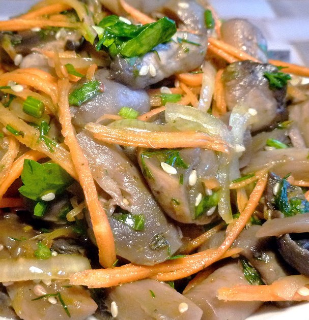 Korean champignons at home: recipes with photos