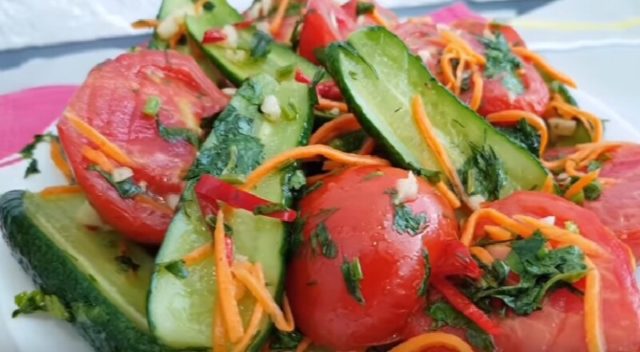 Korean cucumber salad without sterilization