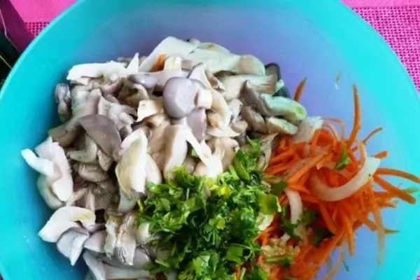 Korean oyster mushrooms: recipes for cooking at home