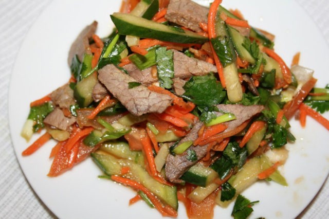 Korean-style cucumber salad with meat: recipes with photos and videos