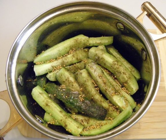 Korean-style cucumbers for the winter: salad recipes Lick your fingers