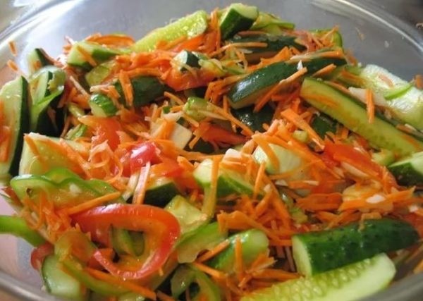 Korean-style cucumbers for the winter: salad recipes Lick your fingers