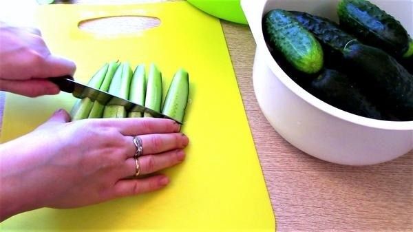 Korean-style cucumbers for the winter: salad recipes Lick your fingers