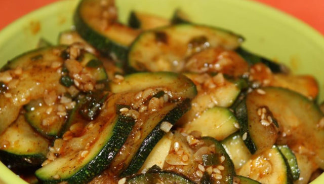 Korean-style eggplant for the winter: without sterilization, with carrots, cabbage, tomatoes