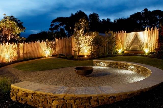 Landscape design of a small courtyard of a private house + photo 