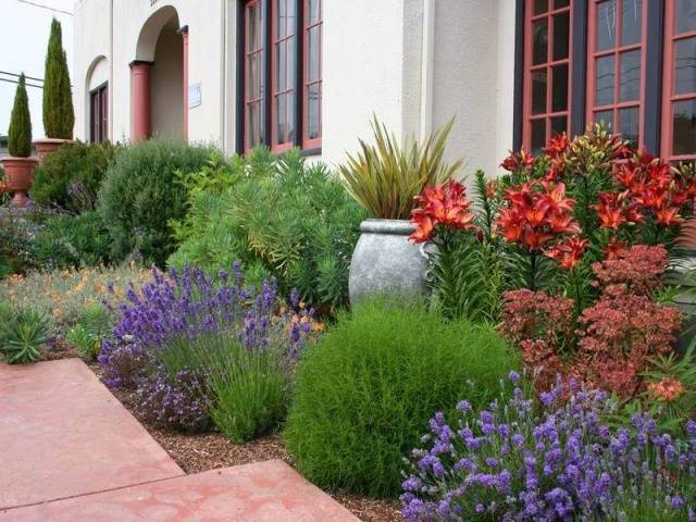 Landscaping styles and their characteristics