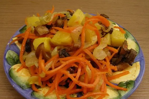 Lean salads with mushrooms: step by step recipes