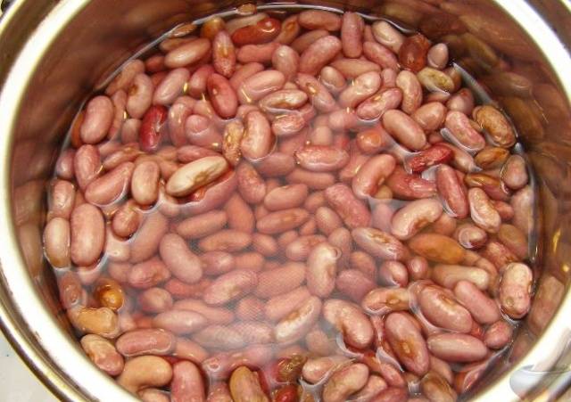 Lecho for the winter with beans: recipe