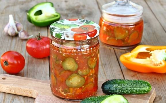 Lecho with cucumbers, tomatoes and peppers 