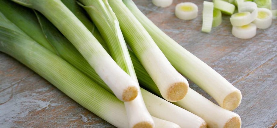 Leek: feeding and care