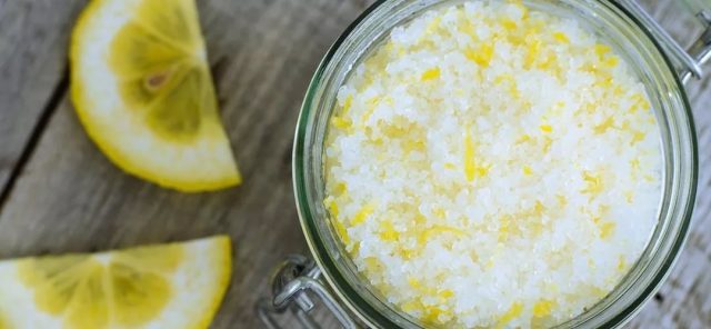 Lemon with sugar: benefits and harms to the body