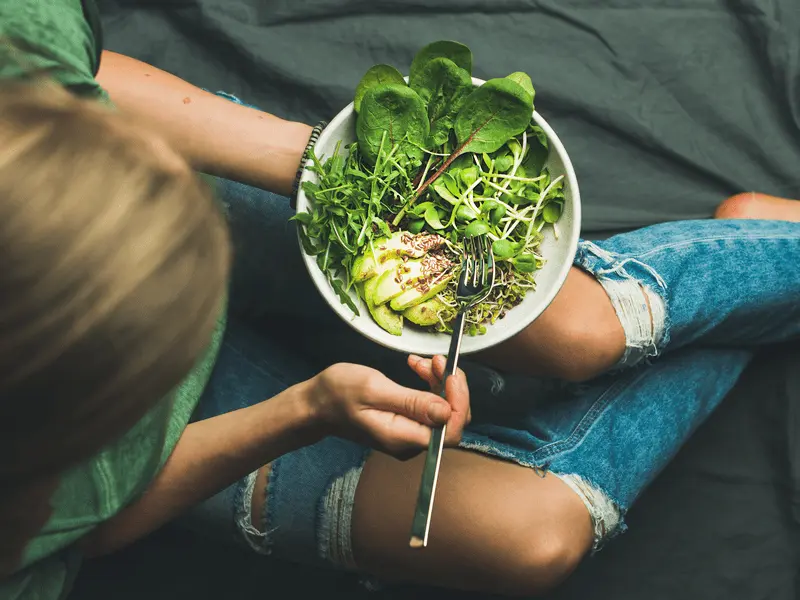 Lettuce and spinach cause food poisoning