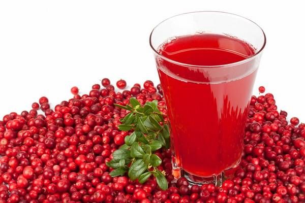 Lingonberry compote: how to cook a lingonberry drink from frozen, fresh berries, with apples, recipes for winter preparations