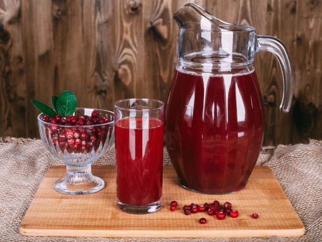 Lingonberry fruit drink