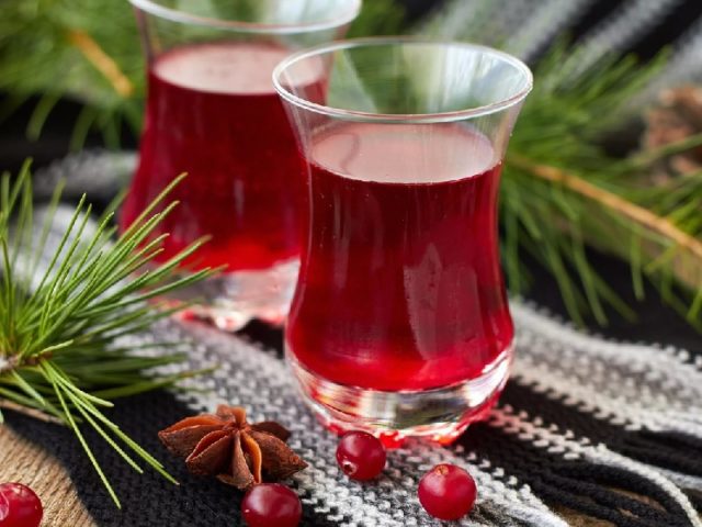 Lingonberry fruit drink