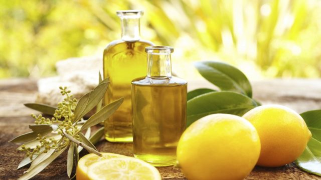 Liver cleanse with oil and lemon juice