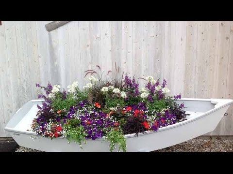 Making flower beds with improvised means: ideas for the garden