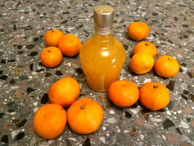 Mandarin tincture on vodka