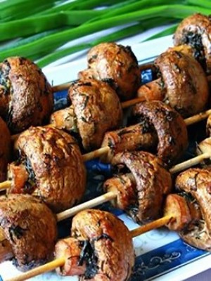 Marinade for champignons: popular recipes