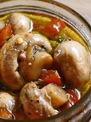 Marinade for champignons: popular recipes