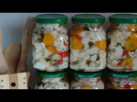 Marinating cauliflower for the winter without sterilization