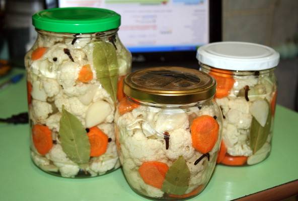 Marinating cauliflower for the winter without sterilization