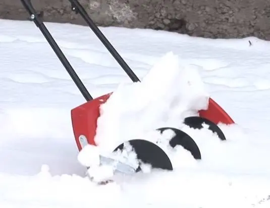 Mechanical snow blower Arctic