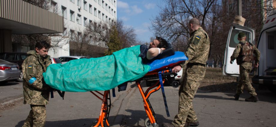 Медыкі з Украіны: многія акцыі, на якія выклікаюць медыкаў і фельчараў, — гэта засады