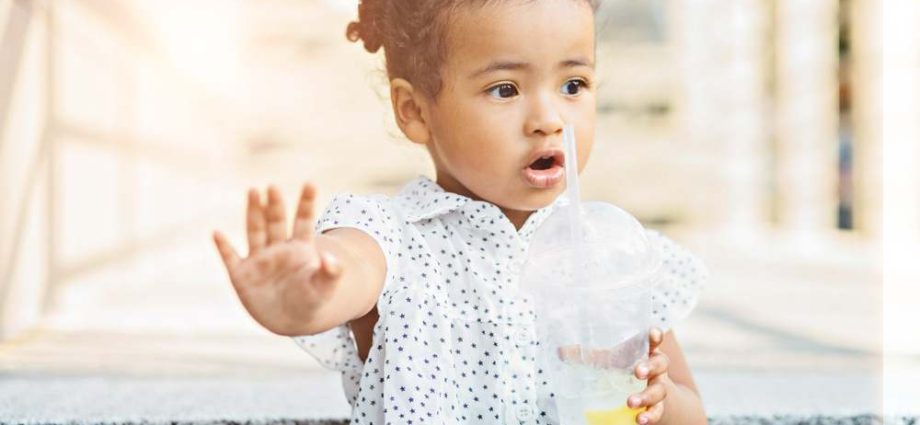 Milk hydrates babies better than water