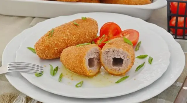 Minced meat cutlets in Donbass: step by step recipes with photos