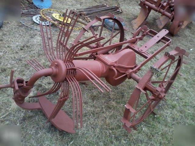 Mini tractor potato planter