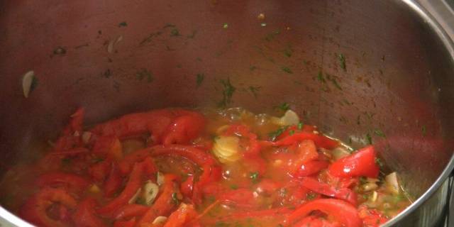 Mother-in-law&#8217;s tongue with tomatoes: recipe