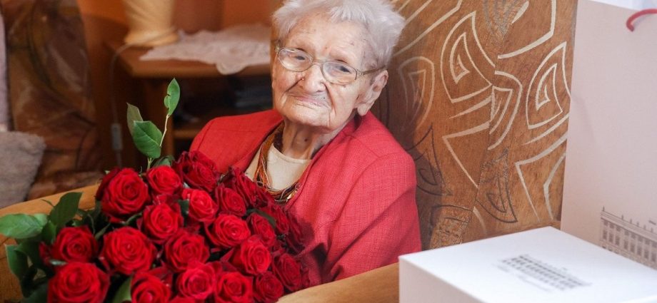 Mrs. Tekla Juniewicz lived to be 116 years old. What was her way of longevity?