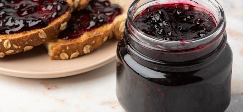 Mulberry jam: recipes