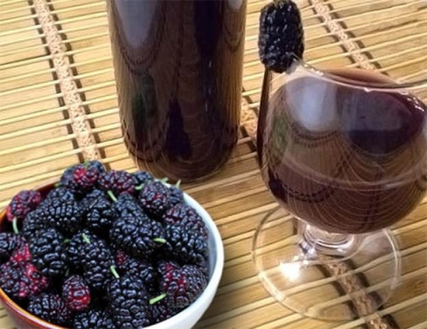 Mulberry liqueur