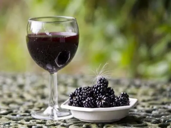 Mulberry wine