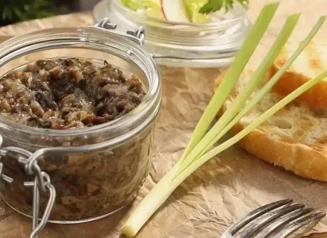 Mushroom caviar: fresh and boiled, recipes with photos