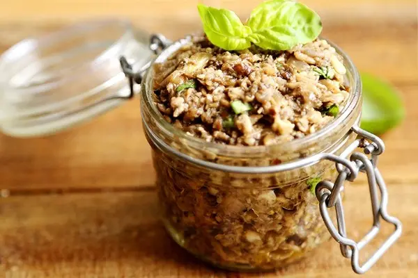 Mushroom caviar from boiled mushrooms - recipes for the winter